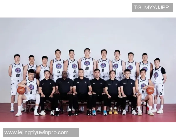 阿诺斯克加盟中国香港金牛篮球俱乐部荣膺NBL最佳国际球员称号